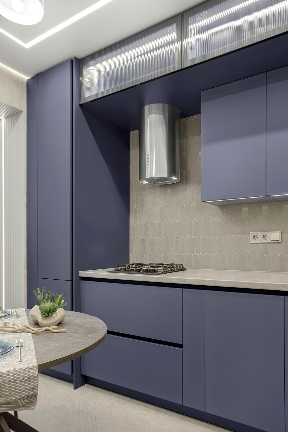 Однушка с синими акцентами