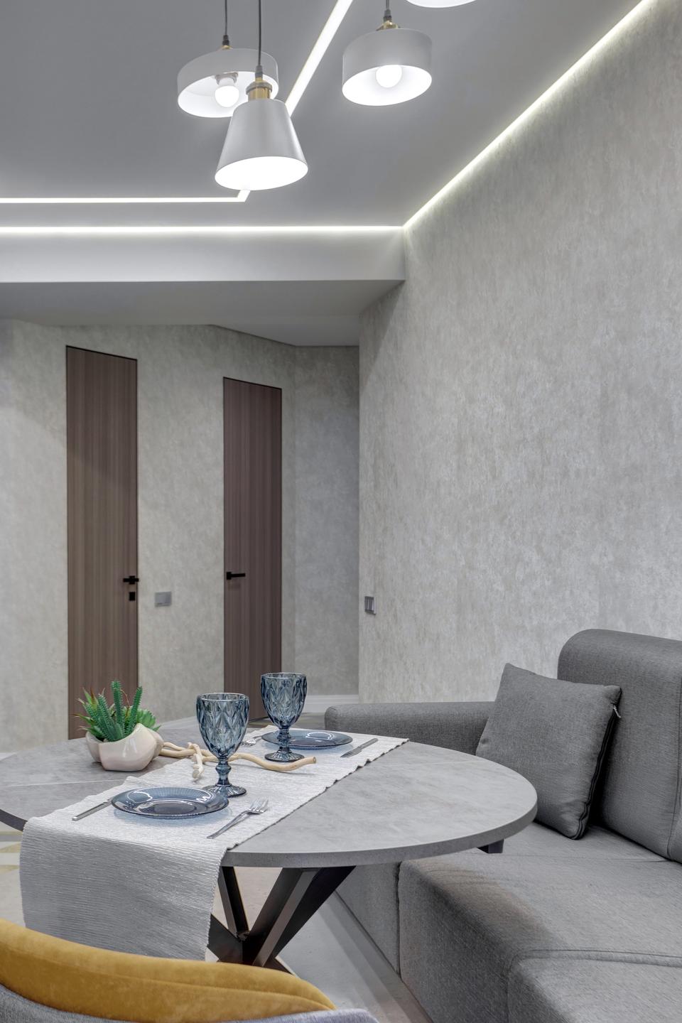 Однушка с синими акцентами